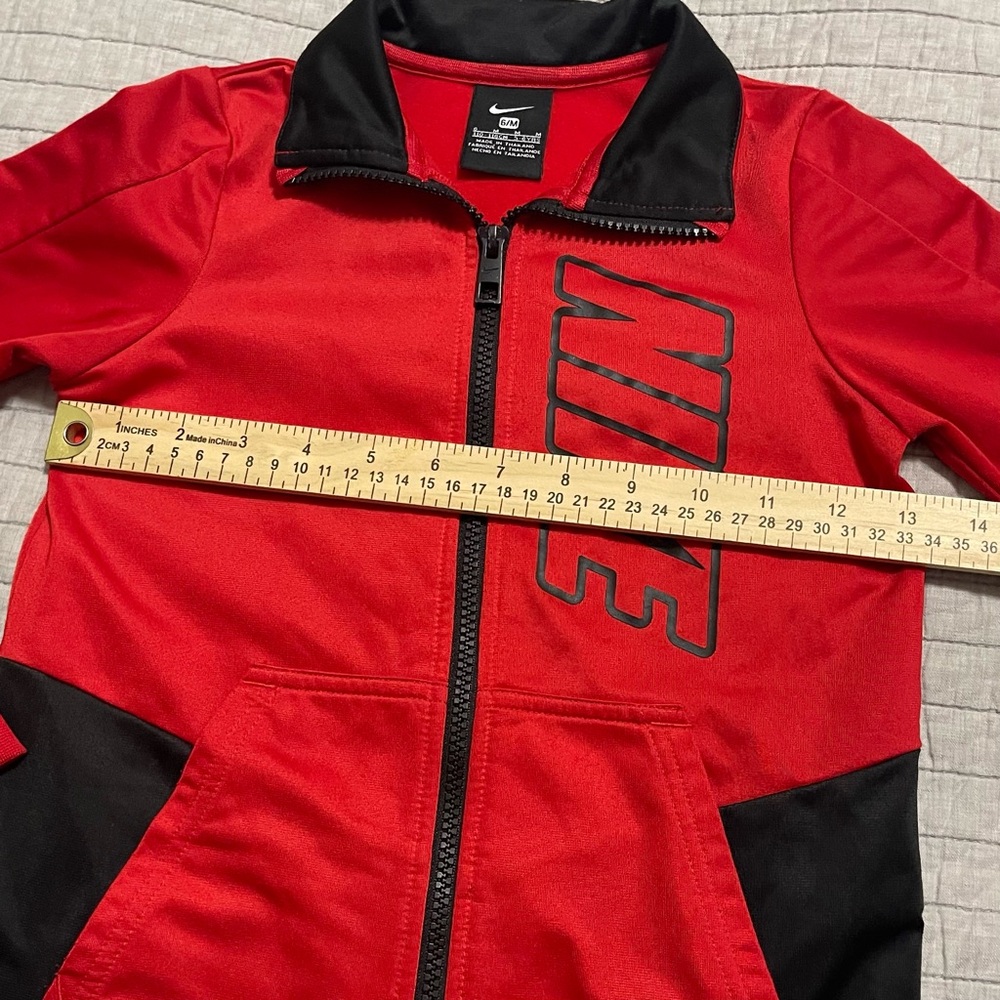 Nike Boy's Red & Black Tracksuit Jacket Size 6 - Picture 3 of 6
